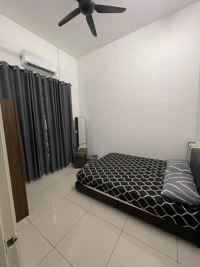Bungalow Homestay Jasin Perdana Exterior foto